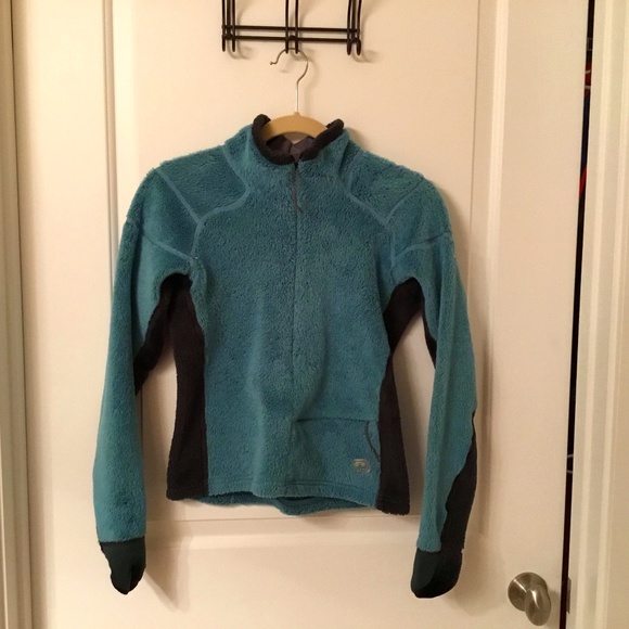 Mountain Hardwear Jackets & Blazers - Mountain Hardwear fleece pullover